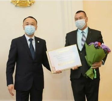 Үздік педагог”КСХК жұмыс істейді