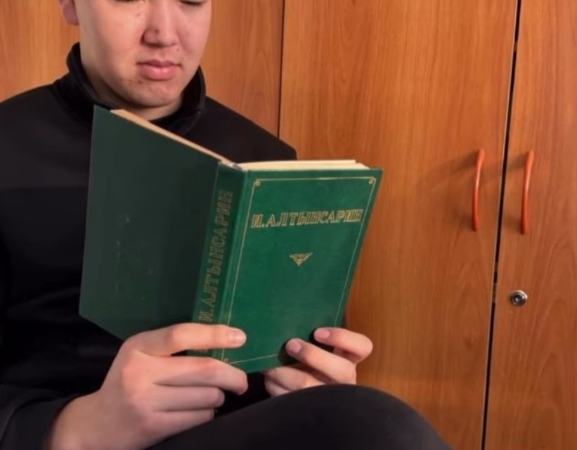 «2025 жылы мен оқыған ең қызықты кітап» атты бук-слэм өткізілді