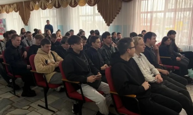 Студенты посмотрели фильм «Дроп»